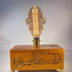 Lámpara de sobremesa, hecha a mano en Barcelona