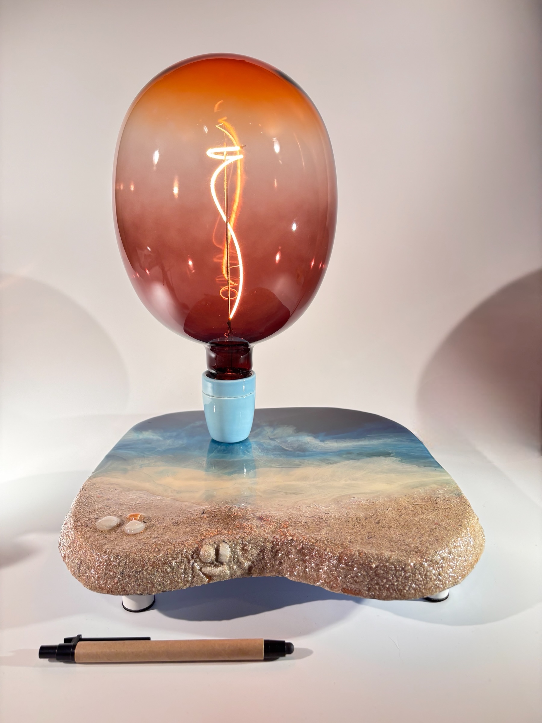 Lámpara de sobremesa madera brocante Hecha a mano en Barcelona