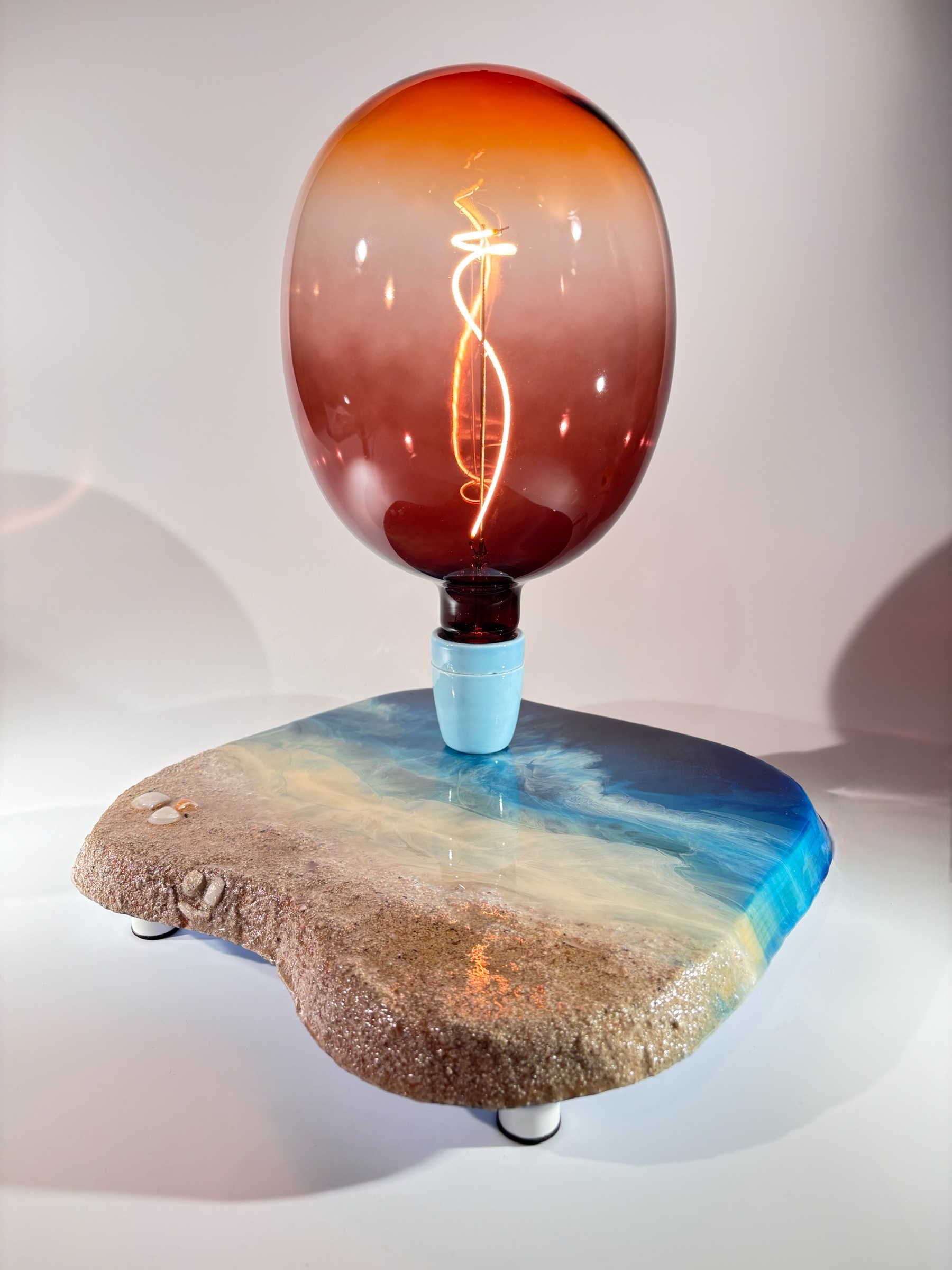 Lámpara de sobremesa madera brocante Hecha a mano en Barcelona