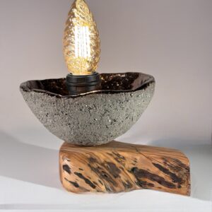 Lámpara de sobremesa madera brocante Hecha a mano en Barcelona